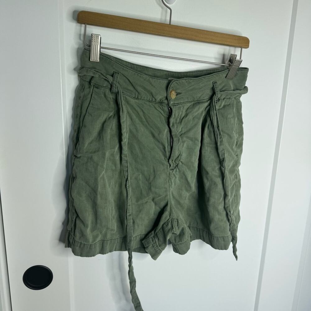 Faherty Arlie Sage Green Tie Waist Lightweight Shorts Size Medium